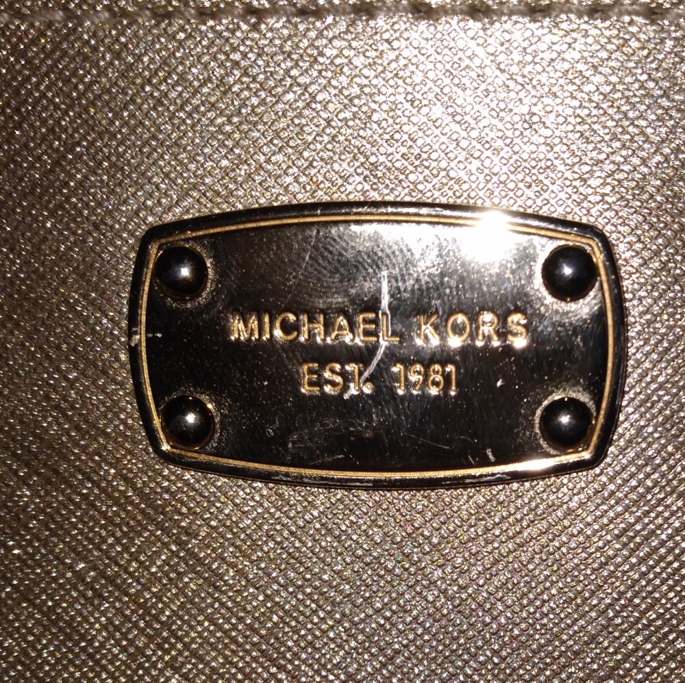 🔇 Sale $30 Michael Kors Purse - Picture 5 of 16